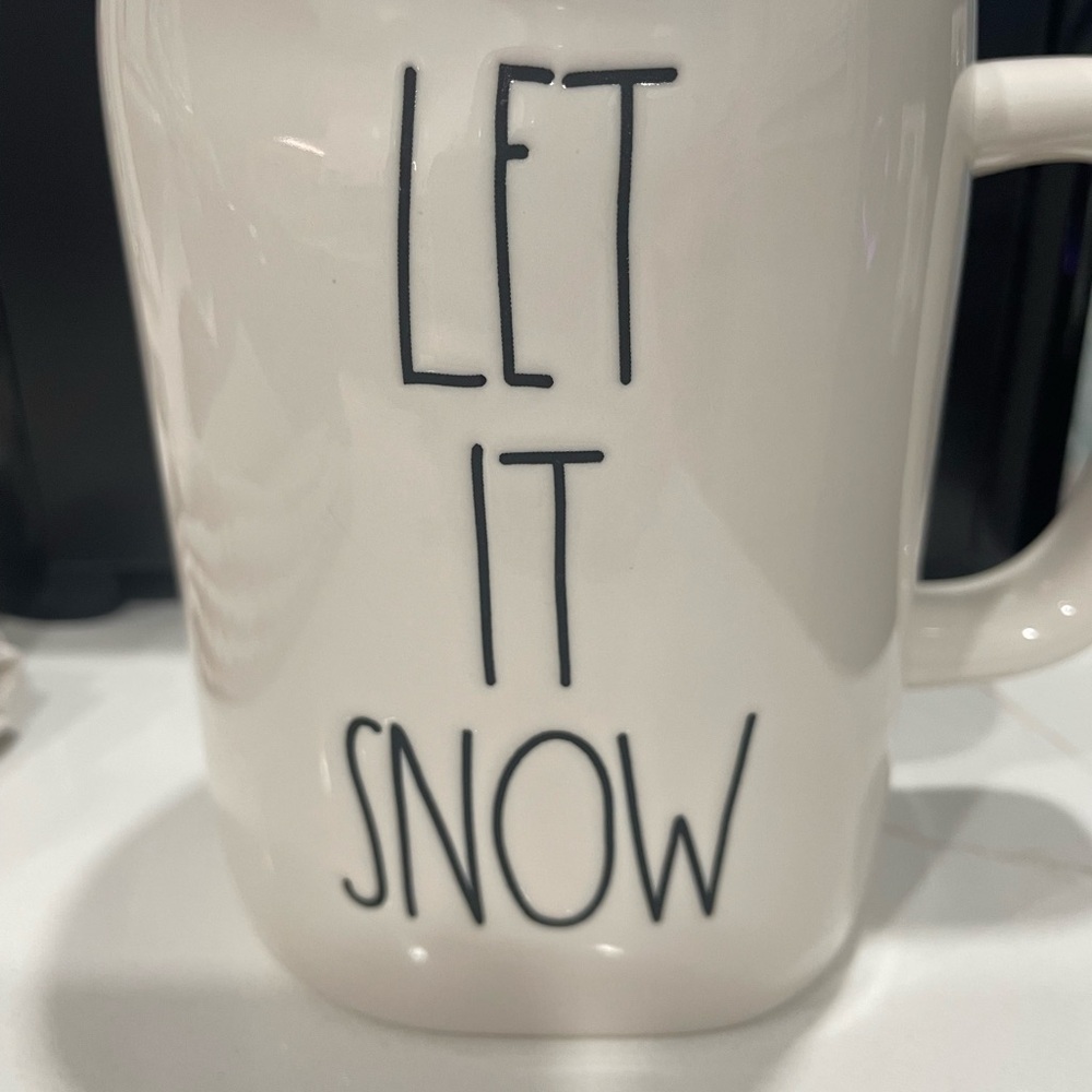 White Ceramic Mug with 'Let It Snow' Design